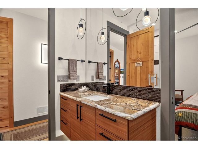 5320 Lost Cabin Rd, Manitou Springs, CO 80829