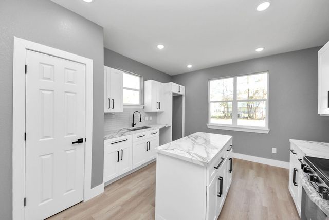 17121 Spindle Oaks Drive, Conroe, TX 77385