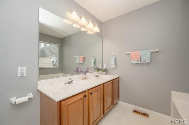 2211 Castlegate Drive, Imperial, MO 63052