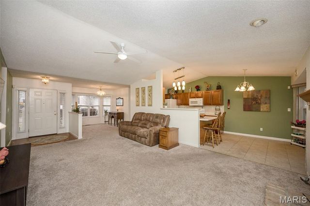 2211 Castlegate Drive, Imperial, MO 63052