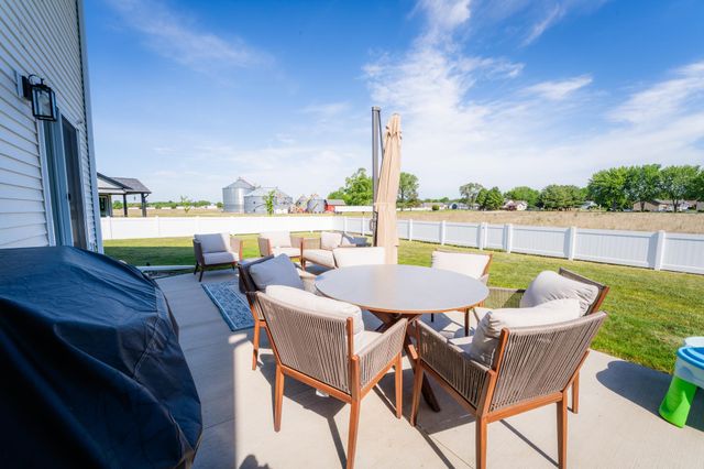 1713 Fox Glove Street, Holmen, WI 54636