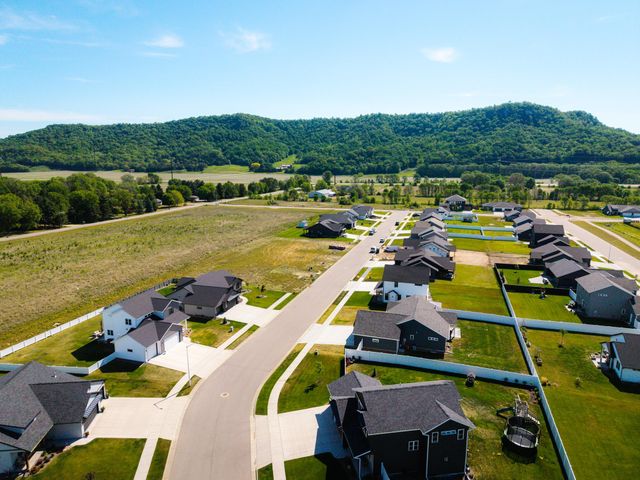 1713 Fox Glove Street, Holmen, WI 54636