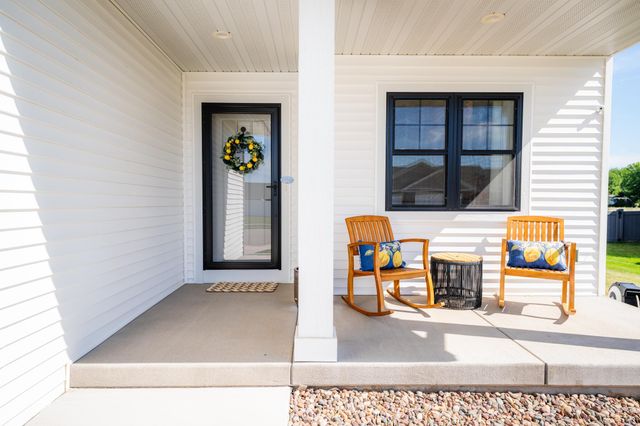 1713 Fox Glove Street, Holmen, WI 54636