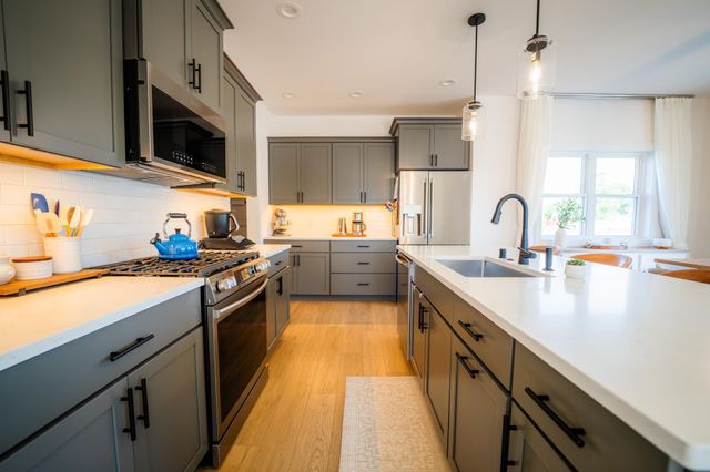 1713 Fox Glove Street, Holmen, WI 54636