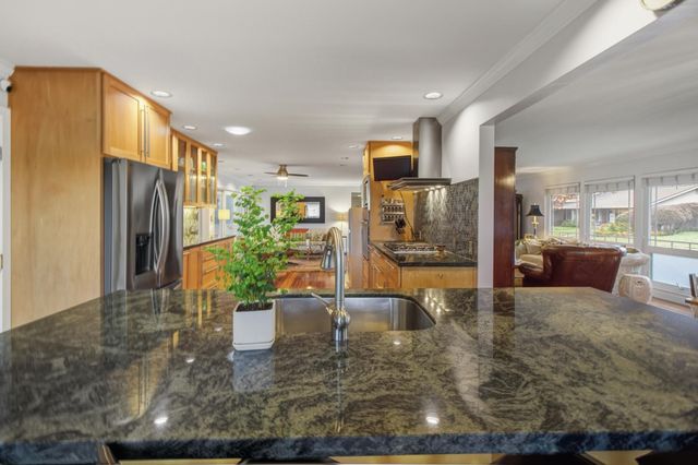 119 Clunie Dr, Sacramento, CA 95864