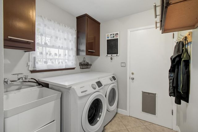 119 Clunie Dr, Sacramento, CA 95864