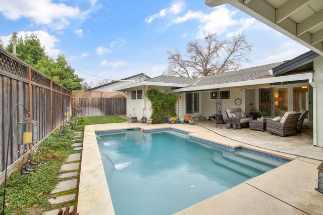 119 Clunie Dr, Sacramento, CA 95864