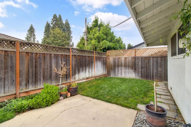 119 Clunie Dr, Sacramento, CA 95864