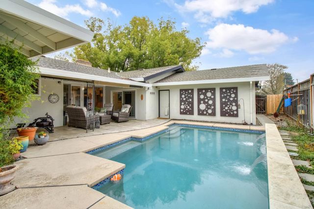 119 Clunie Dr, Sacramento, CA 95864