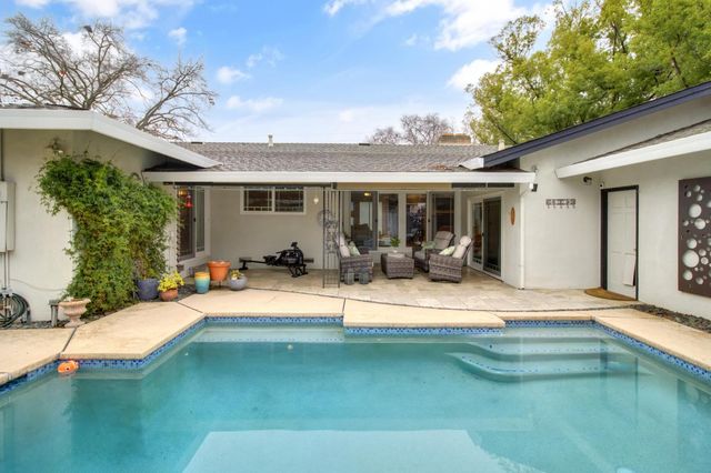 119 Clunie Dr, Sacramento, CA 95864