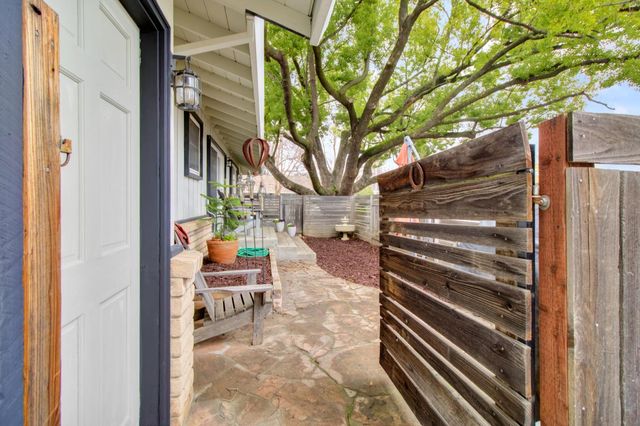 119 Clunie Dr, Sacramento, CA 95864