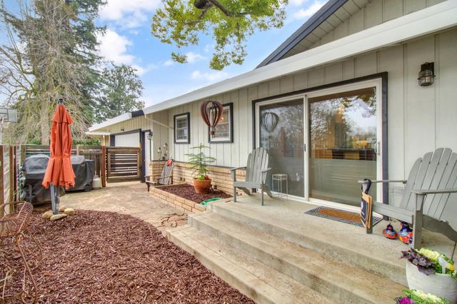 119 Clunie Dr, Sacramento, CA 95864