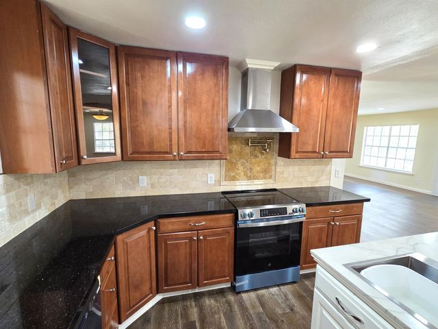 12112 NW SR 20 Road, Bristol, FL 32321