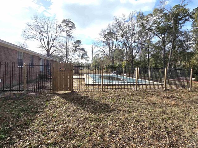 12112 NW SR 20 Road, Bristol, FL 32321