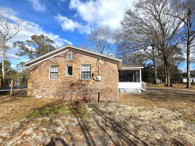 12112 NW SR 20 Road, Bristol, FL 32321