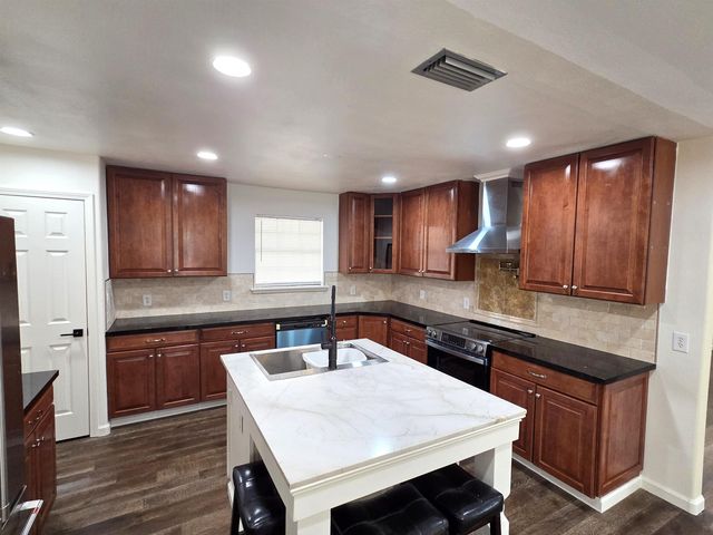 12112 NW SR 20 Road, Bristol, FL 32321