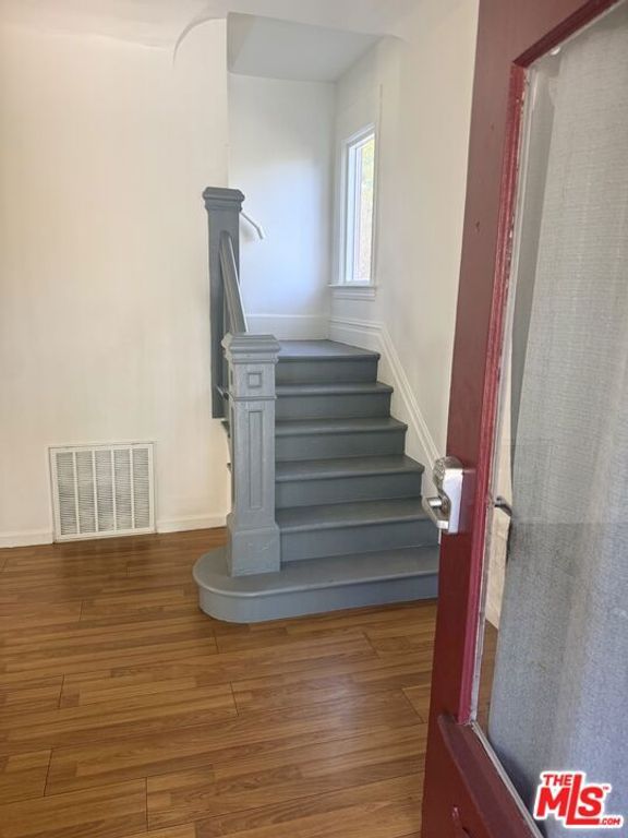 2909 S Catalina Street, Los Angeles, CA 90007 — photo 2