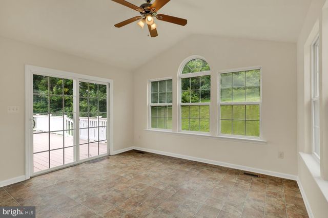 177 SPLIT ROCK DR, Delta, PA 17314