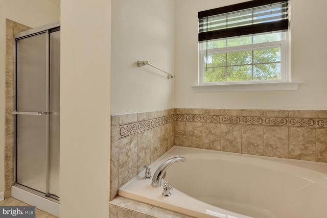 177 SPLIT ROCK DR, Delta, PA 17314