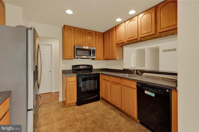 177 SPLIT ROCK DR, Delta, PA 17314