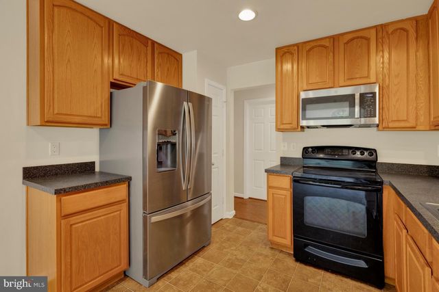 177 SPLIT ROCK DR, Delta, PA 17314