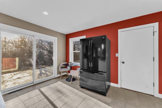 W313S6637 Spring DRIVE, Mukwonago, WI 53149