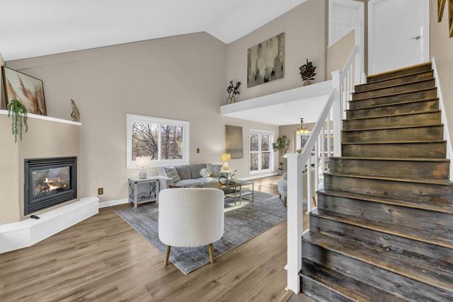 W313S6637 Spring DRIVE, Mukwonago, WI 53149