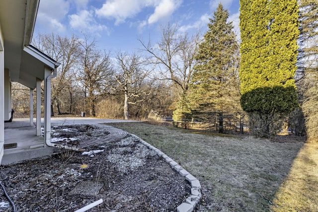 W313S6637 Spring DRIVE, Mukwonago, WI 53149