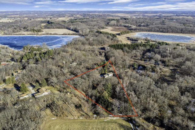 W313S6637 Spring DRIVE, Mukwonago, WI 53149