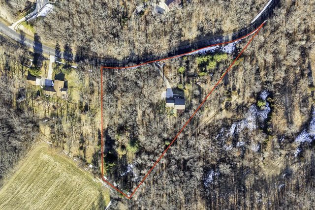 W313S6637 Spring DRIVE, Mukwonago, WI 53149