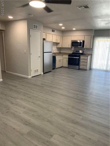 952 King Richard Avenue, Las Vegas, NV 89119