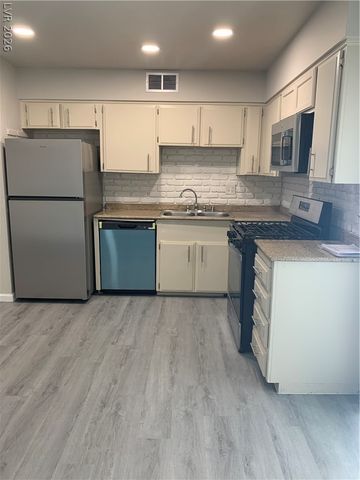 952 King Richard Avenue, Las Vegas, NV 89119