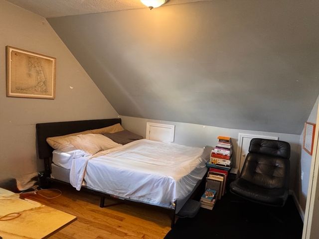 17 Farragut Avenue 2, Somerville, MA 02144