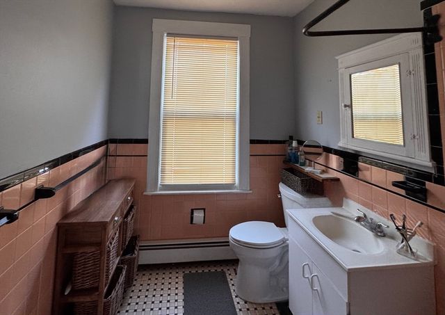 17 Farragut Avenue 2, Somerville, MA 02144