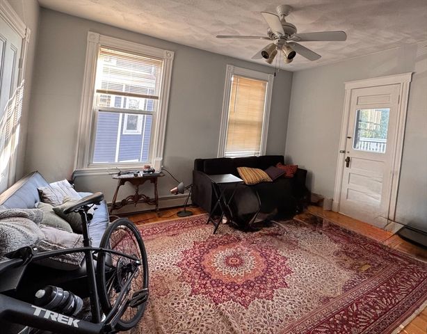 17 Farragut Avenue 2, Somerville, MA 02144