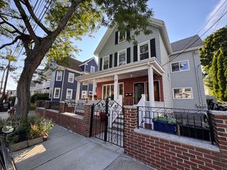17 Farragut Avenue 2, Somerville, MA 02144