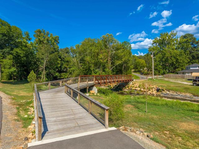 100 Forest View Court, Hot Springs, AR 71913