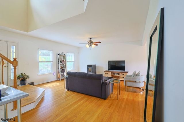 14 Thomas Rd, Lafayette Twp., NJ 07848