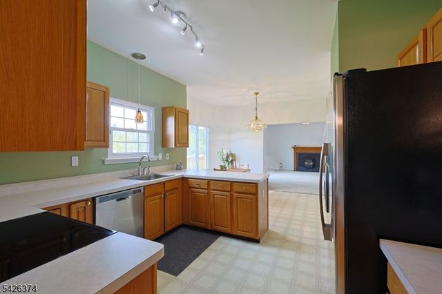 14 Thomas Rd, Lafayette Twp., NJ 07848