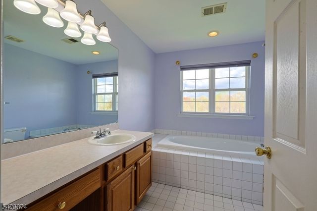 14 Thomas Rd, Lafayette Twp., NJ 07848
