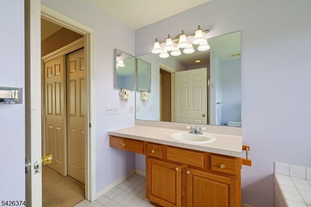 14 Thomas Rd, Lafayette Twp., NJ 07848