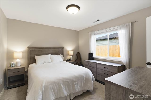 2406 34th Avenue, Longview, WA 98632