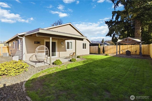 2406 34th Avenue, Longview, WA 98632