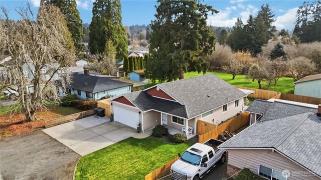 2406 34th Avenue, Longview, WA 98632