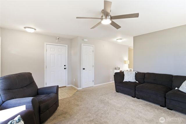 2406 34th Avenue, Longview, WA 98632