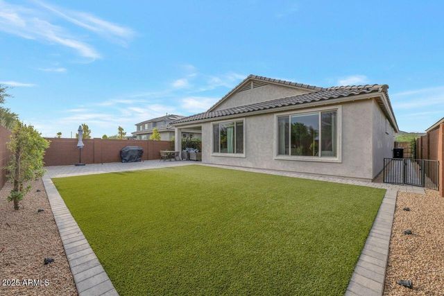 1929 W Burnside Trail, Phoenix, AZ 85085