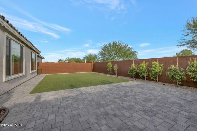 1929 W Burnside Trail, Phoenix, AZ 85085