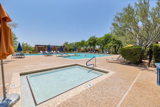 1929 W Burnside Trail, Phoenix, AZ 85085