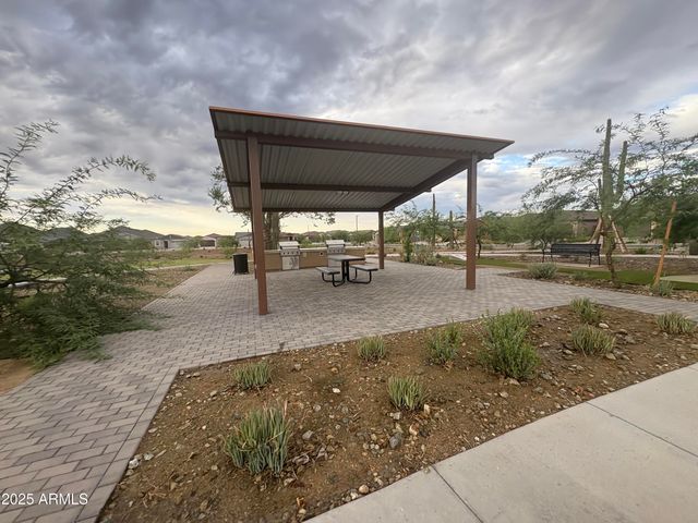 1929 W Burnside Trail, Phoenix, AZ 85085