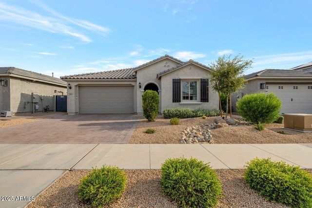 1929 W Burnside Trail, Phoenix, AZ 85085